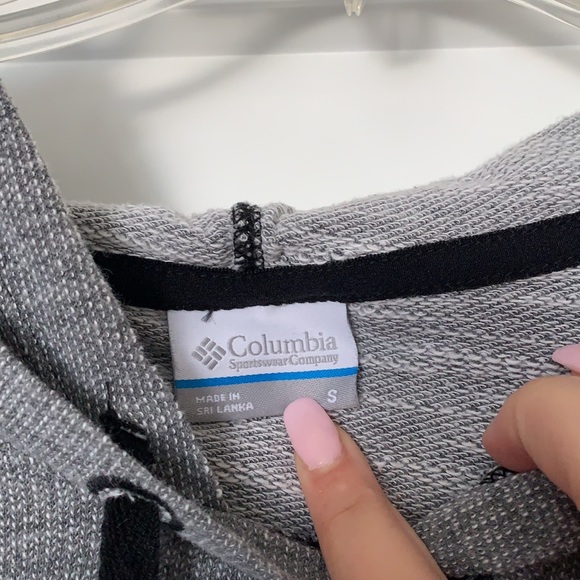 Light weight Columbia sweater - Picture 4 of 4